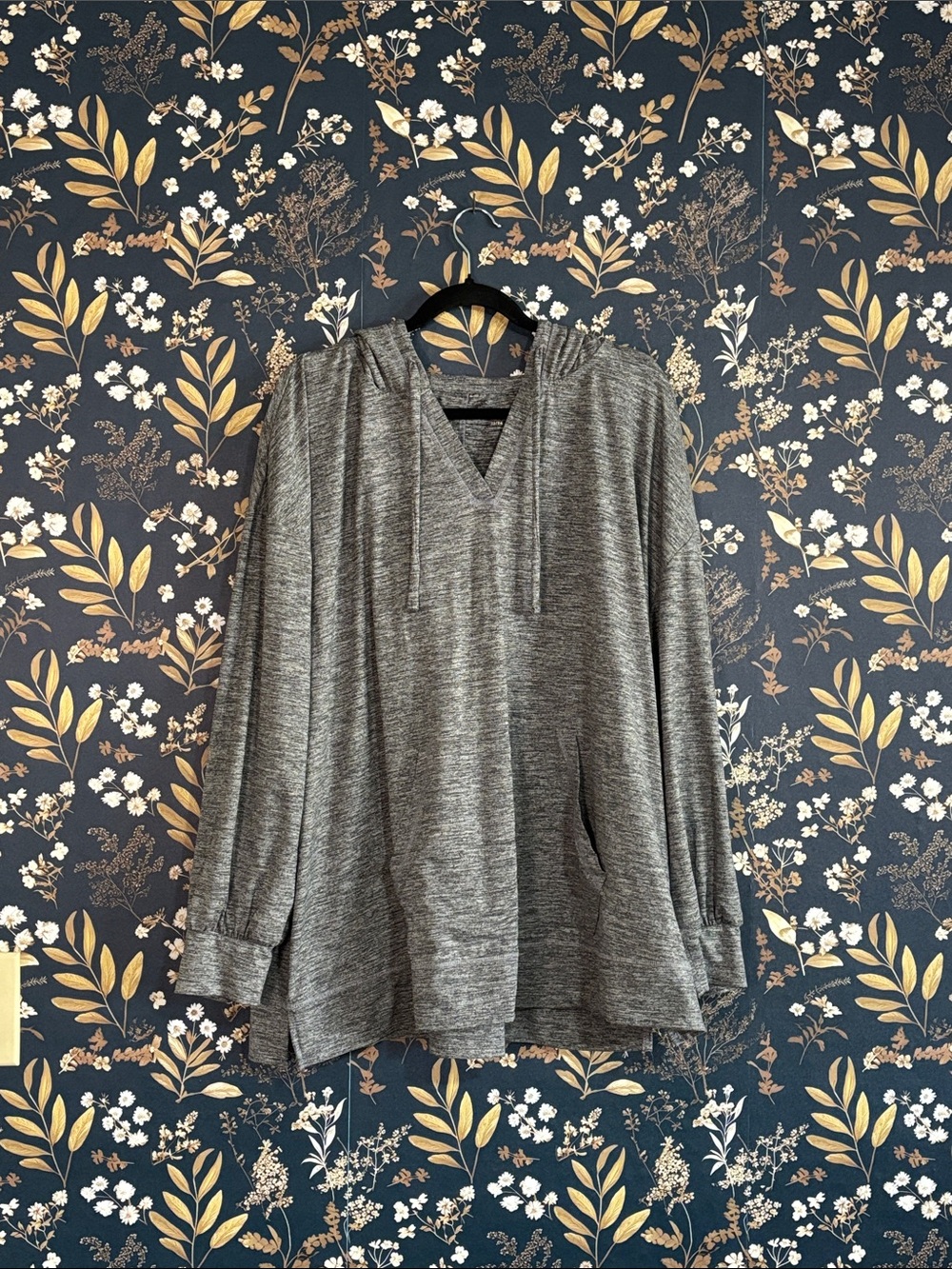 LIVI Lane Bryant Gray Heather V-Neck Hooded Pullover Size 22/24 2X